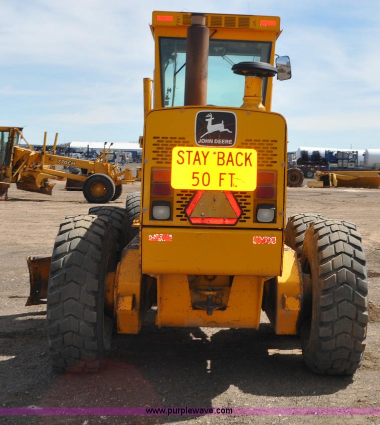 image for item G6455 1989 John Deere 772BH motor grader