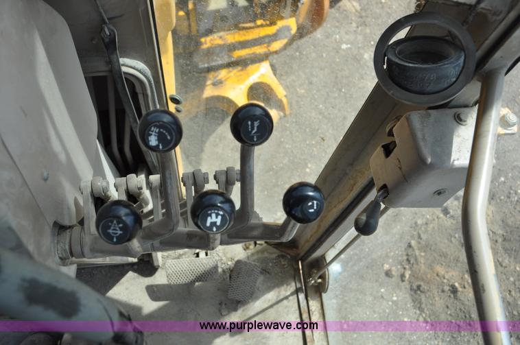 image for item G6455 1989 John Deere 772BH motor grader