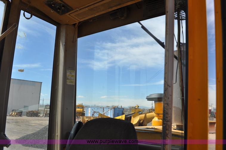 image for item G6455 1989 John Deere 772BH motor grader