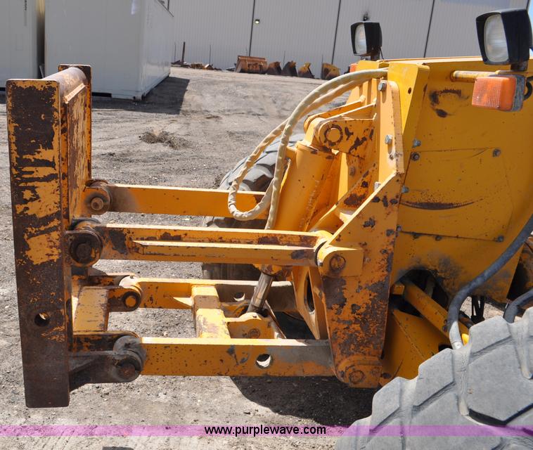 image for item G6455 1989 John Deere 772BH motor grader