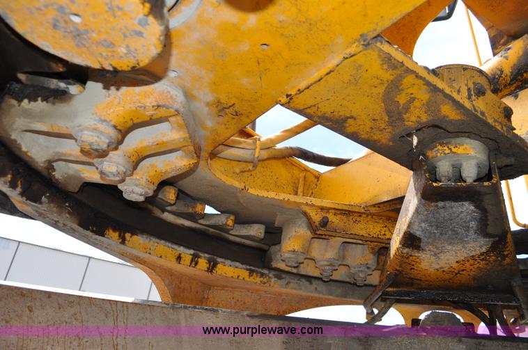 image for item G6455 1989 John Deere 772BH motor grader