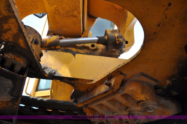 image for item G6455 1989 John Deere 772BH motor grader