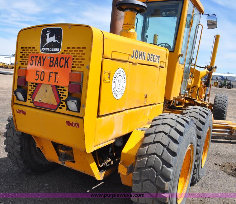 image for item G6455 1989 John Deere 772BH motor grader