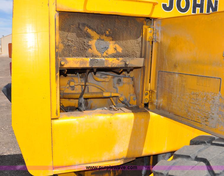 image for item G6455 1989 John Deere 772BH motor grader