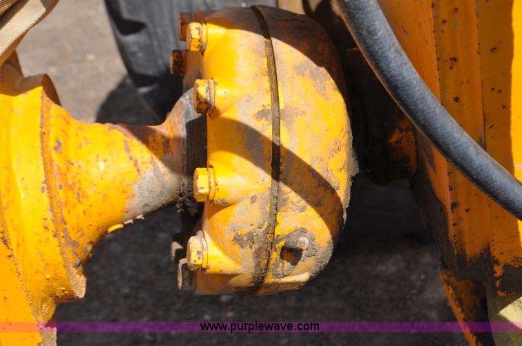 image for item G6455 1989 John Deere 772BH motor grader