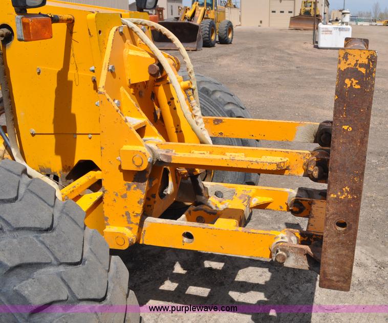 image for item G6455 1989 John Deere 772BH motor grader