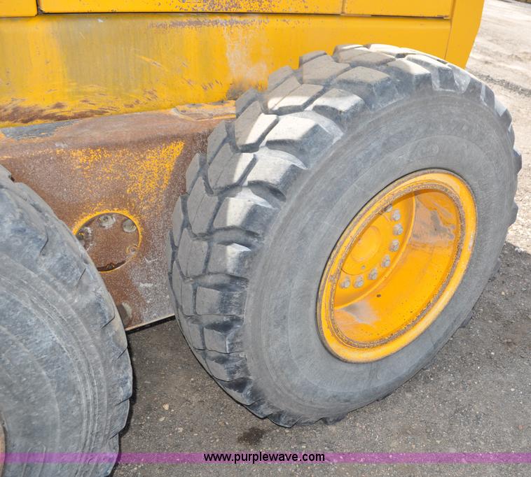 image for item G6455 1989 John Deere 772BH motor grader