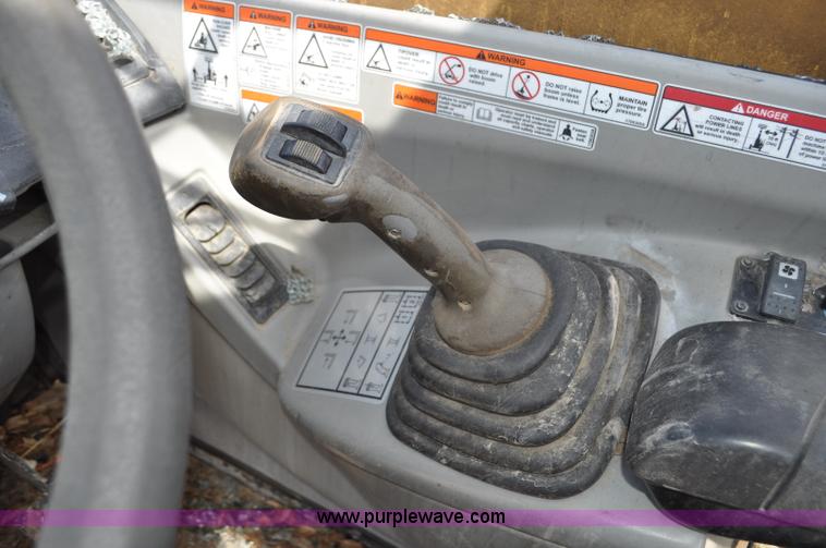 image for item G6458 2007 Caterpillar TH330B telehandler