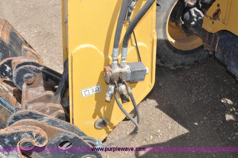 image for item G6458 2007 Caterpillar TH330B telehandler