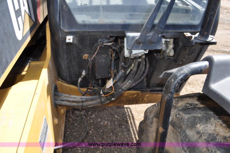 image for item G6458 2007 Caterpillar TH330B telehandler