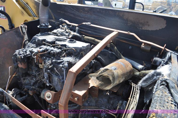 image for item G6458 2007 Caterpillar TH330B telehandler