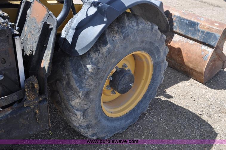 image for item G6458 2007 Caterpillar TH330B telehandler