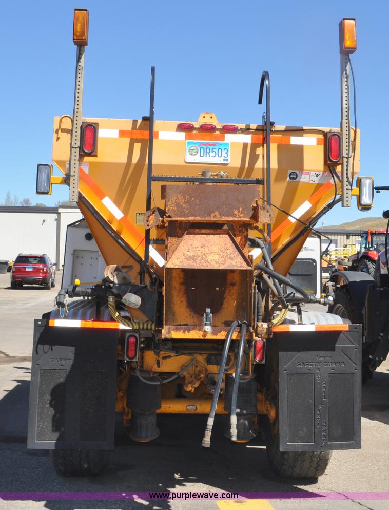 image for item G6465 1990 Oshkosh PA-2526-1 plow/spreader truck