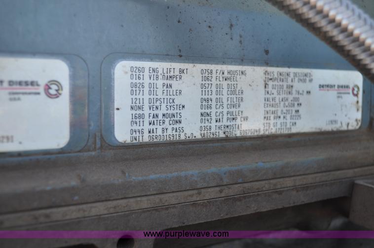 image for item G6465 1990 Oshkosh PA-2526-1 plow/spreader truck