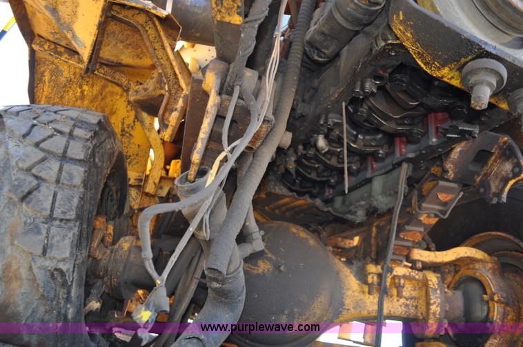 image for item G6465 1990 Oshkosh PA-2526-1 plow/spreader truck
