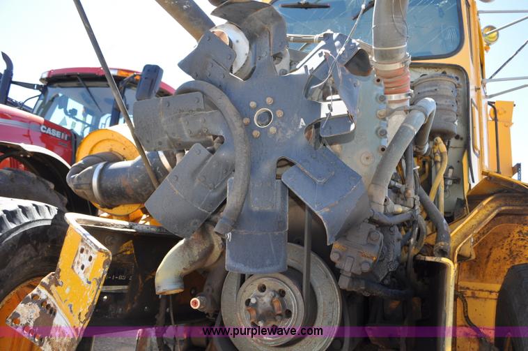 image for item G6465 1990 Oshkosh PA-2526-1 plow/spreader truck