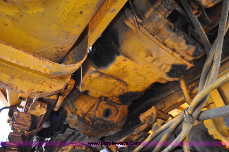 image for item G6465 1990 Oshkosh PA-2526-1 plow/spreader truck
