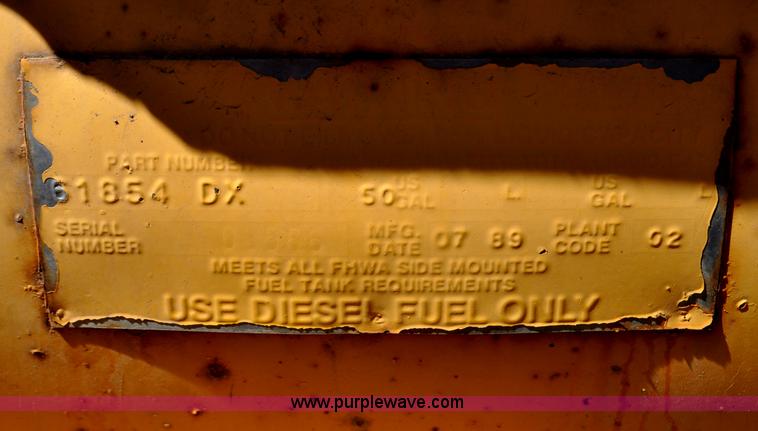 image for item G6465 1990 Oshkosh PA-2526-1 plow/spreader truck