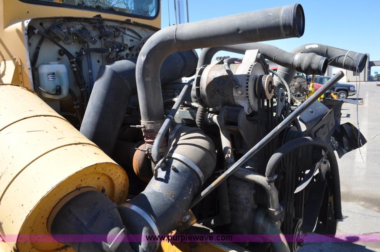 image for item G6465 1990 Oshkosh PA-2526-1 plow/spreader truck