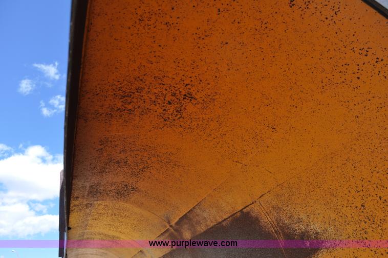 image for item G6467 2001 Henke 45R12 snow plow blade
