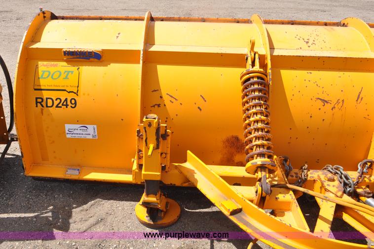 image for item G6467 2001 Henke 45R12 snow plow blade