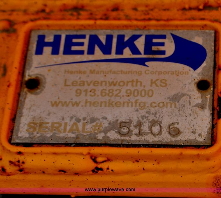 image for item G6467 2001 Henke 45R12 snow plow blade