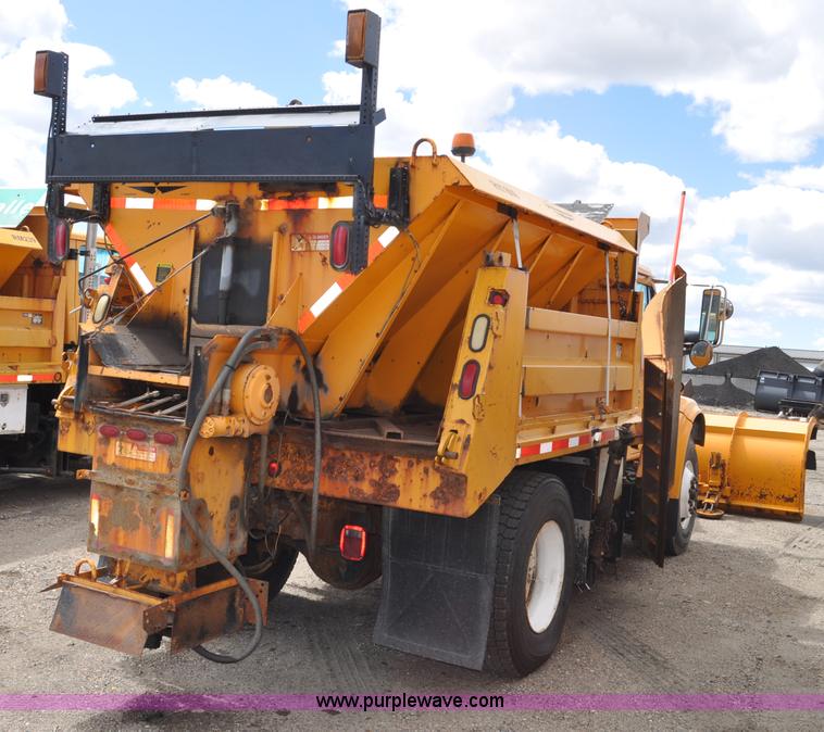 image for item G6468 1995 International 4700 dump truck