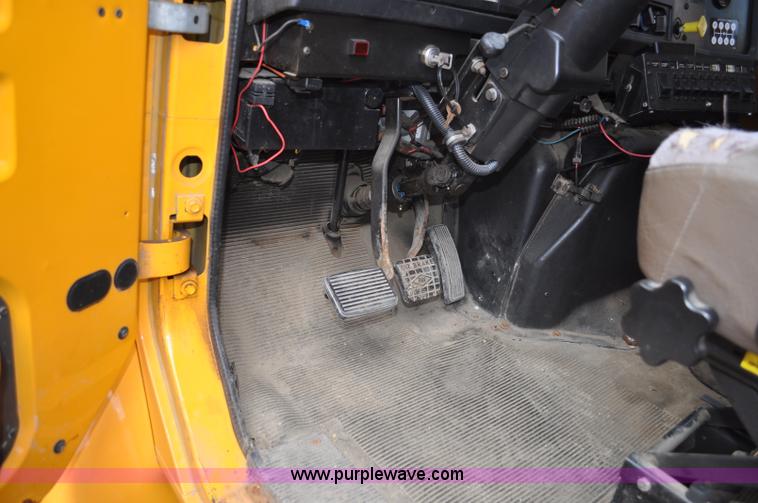 image for item G6468 1995 International 4700 dump truck