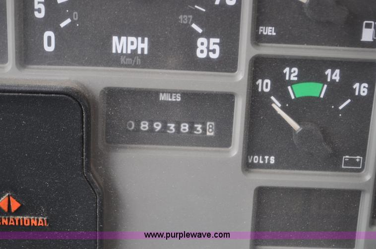 image for item G6468 1995 International 4700 dump truck