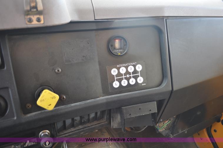 image for item G6468 1995 International 4700 dump truck