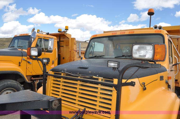 image for item G6468 1995 International 4700 dump truck