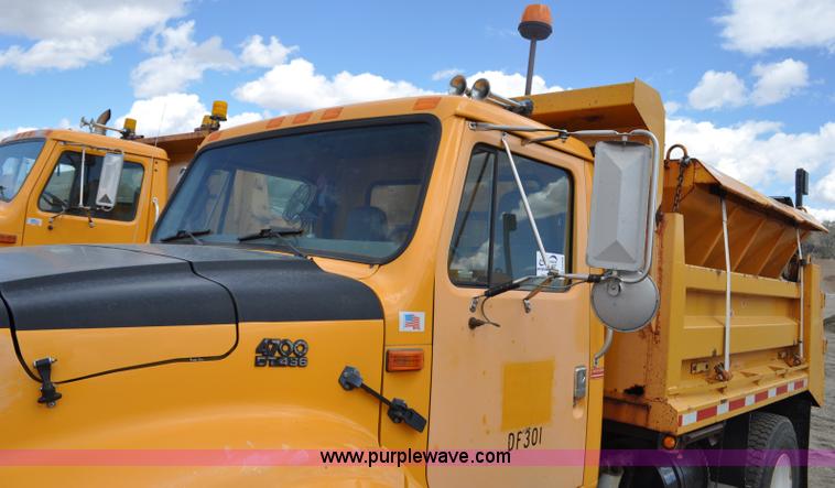 image for item G6468 1995 International 4700 dump truck