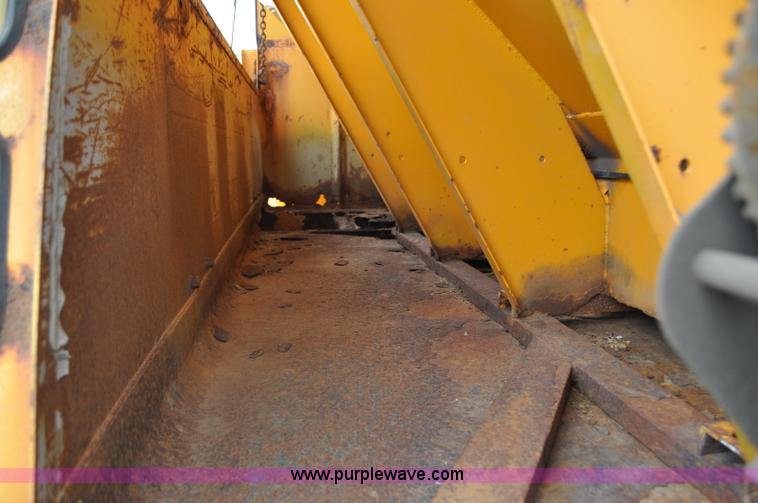 image for item G6468 1995 International 4700 dump truck