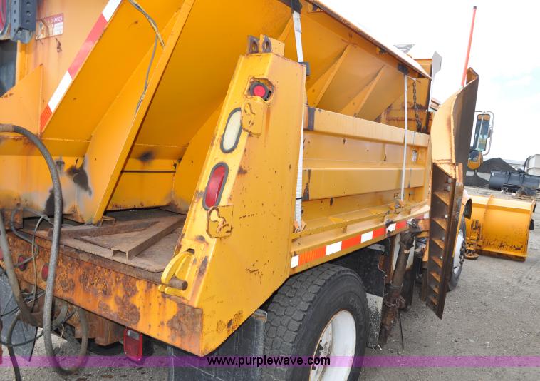 image for item G6468 1995 International 4700 dump truck