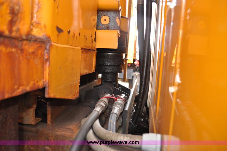 image for item G6468 1995 International 4700 dump truck