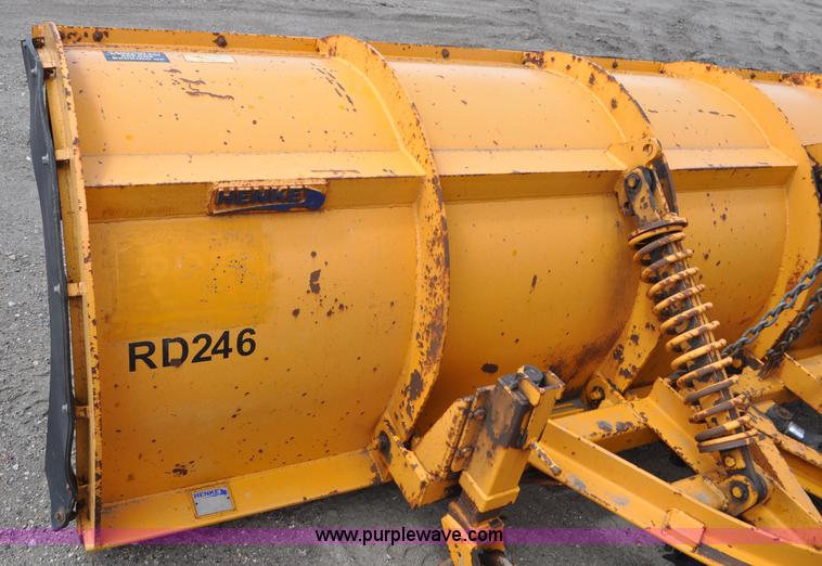 image for item G6468 1995 International 4700 dump truck