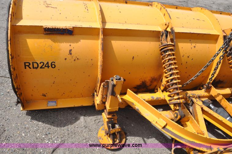 image for item G6468 1995 International 4700 dump truck