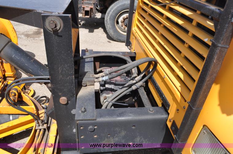 image for item G6468 1995 International 4700 dump truck