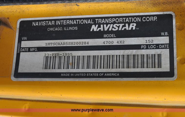 image for item G6468 1995 International 4700 dump truck