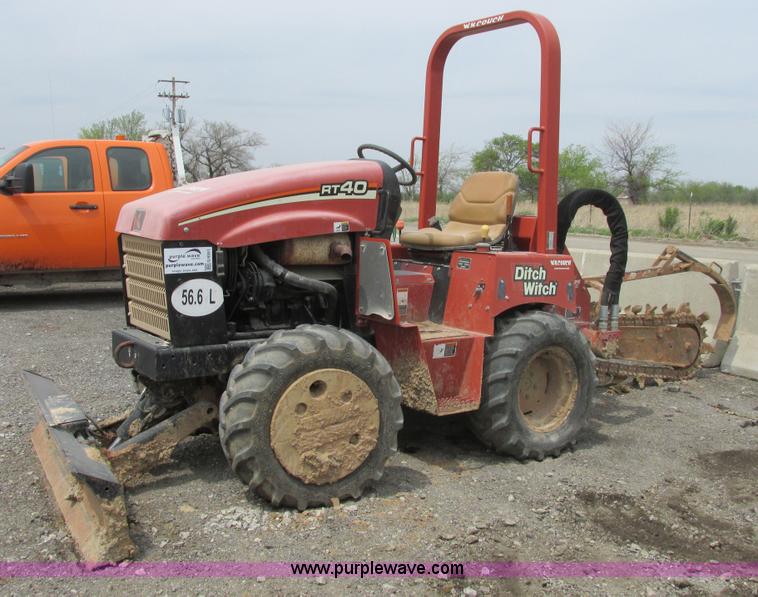 image for item G8351 2007 Ditch Witch RT40 trencher