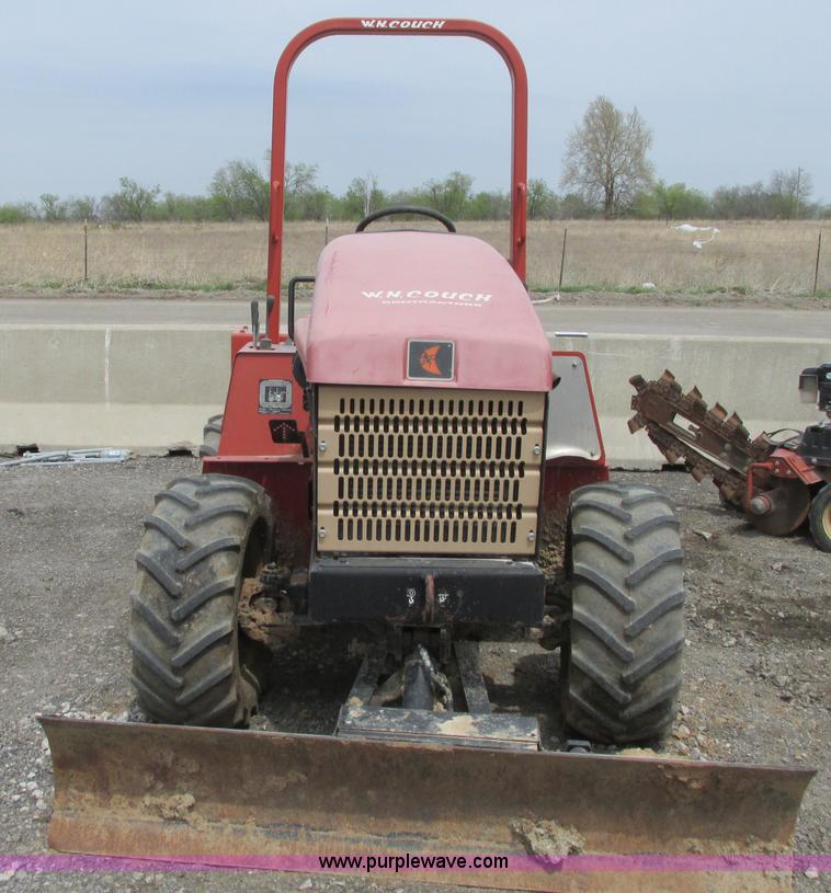 image for item G8351 2007 Ditch Witch RT40 trencher