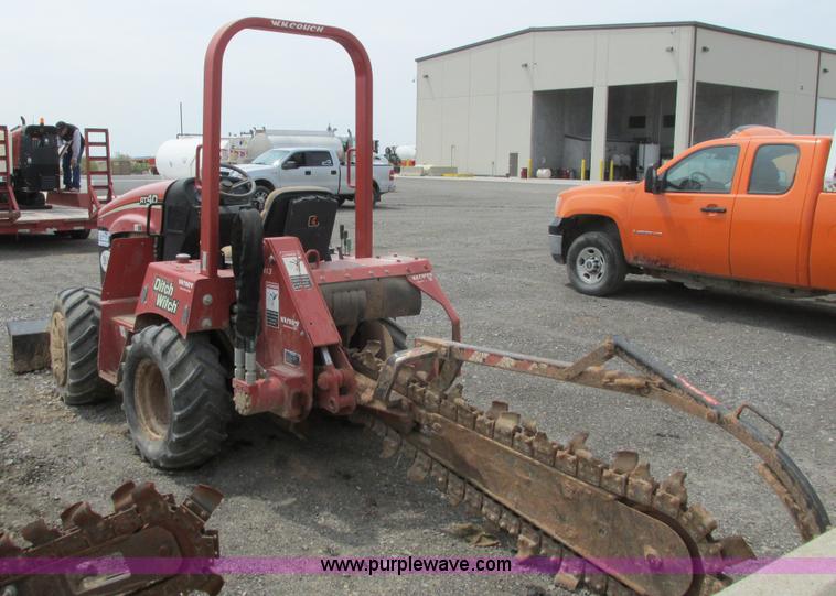 image for item G8351 2007 Ditch Witch RT40 trencher