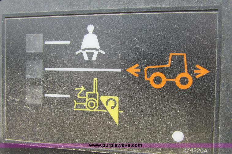 image for item G8351 2007 Ditch Witch RT40 trencher