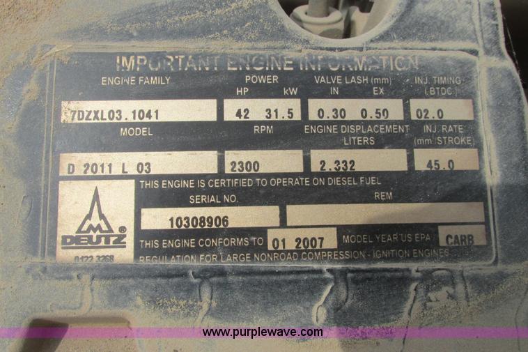 image for item G8351 2007 Ditch Witch RT40 trencher