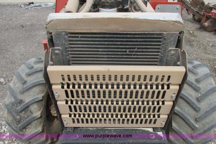 image for item G8351 2007 Ditch Witch RT40 trencher