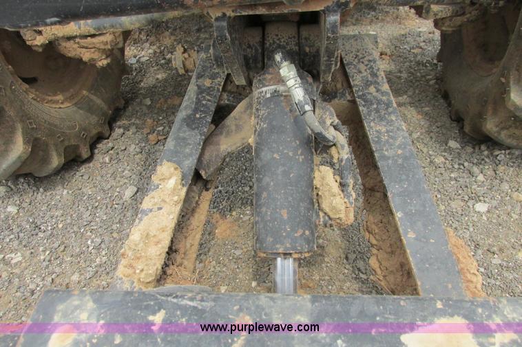 image for item G8351 2007 Ditch Witch RT40 trencher