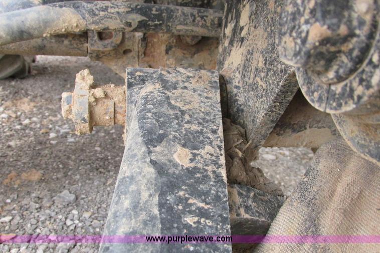 image for item G8351 2007 Ditch Witch RT40 trencher