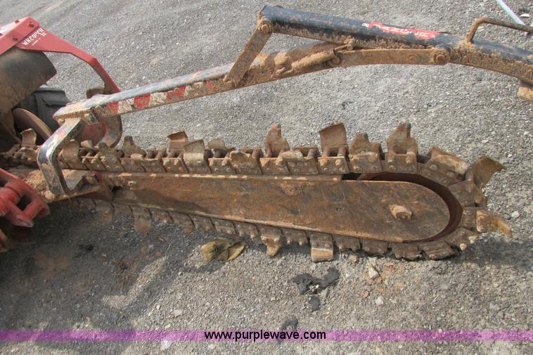 image for item G8351 2007 Ditch Witch RT40 trencher