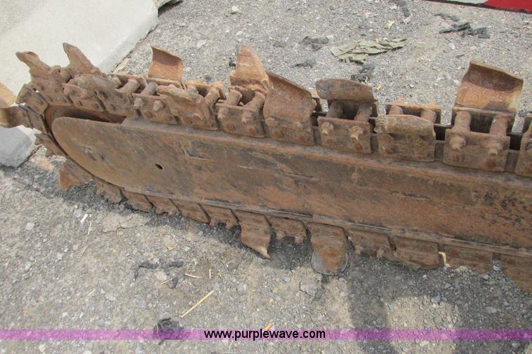 image for item G8351 2007 Ditch Witch RT40 trencher