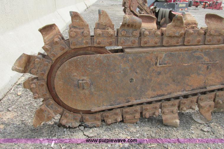 image for item G8351 2007 Ditch Witch RT40 trencher